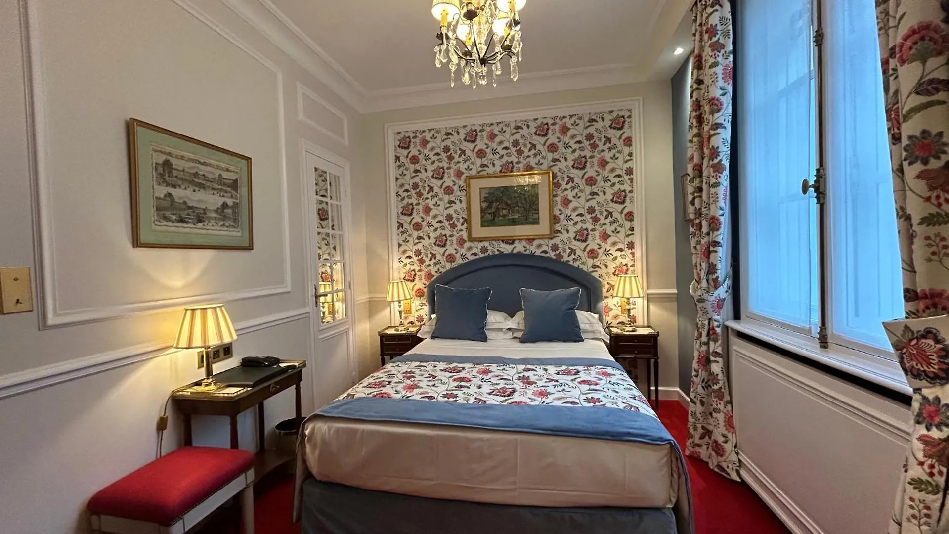 **** Hotel Hôtel Duc De St-Simon Paris France