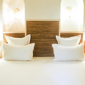 Habituel Hotel